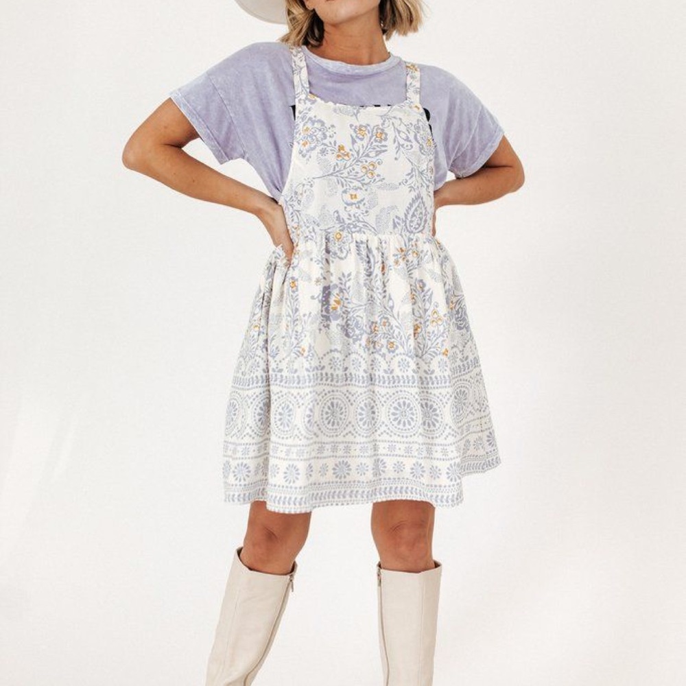 NWT Olivaceous Apron dress